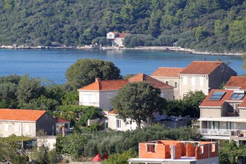 Apartments with parking space Lumbarda, Korcula - 4473