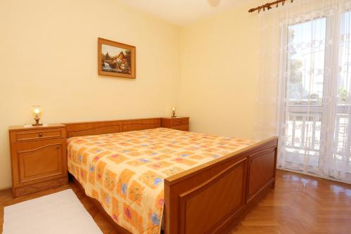 Posteľ alebo postele v izbe v ubytovaní Apartments with a parking space Lumbarda, Korcula - 4471