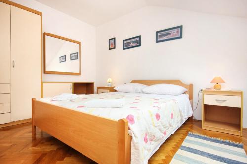 Posteľ alebo postele v izbe v ubytovaní Apartments by the sea Korcula - 4367