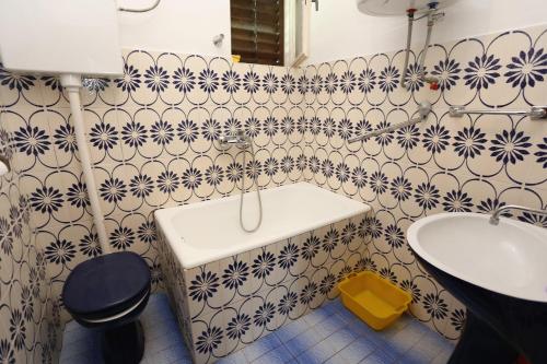 Ένα μπάνιο στο Apartments by the sea Drace, Peljesac - 4535