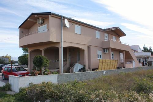 Apartments with a parking space Vrsi - Mulo, Zadar - 5765