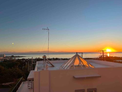 Alba o tramonto visti dall'interno dell'appartamento o dai dintorni