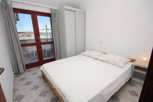 Apartments by the sea Bibinje, Zadar - 5759