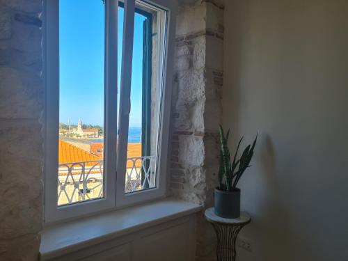 Ảnh trong thư viện ảnh của Apartment Tomazina (seaview,central, heritage) ở Vis