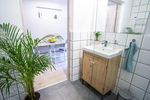 Cozy Apartment On The Boulevard. 1073 Budapest, 36 Erzsébet körút kép - 3