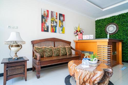 RedDoorz Syariah near Marvel City Mall 2