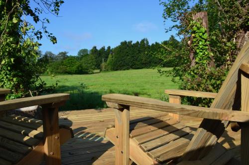 Large Luxury Shepherds Hut with Hot Tub nr Bath photo 25