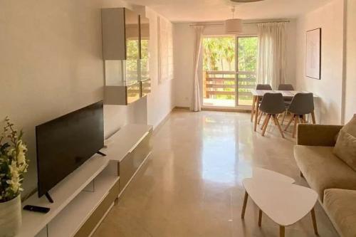 Zdjęcie z galerii obiektu Spectacular Penthouse Paraiso de la Bahia, 500 m from the beautiful beach w mieście Bahia de Casares