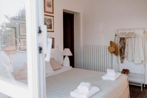 Cama o camas de una habitación en "Villa Alba" authentic hospitality and sustainability in the heart on Langhe
