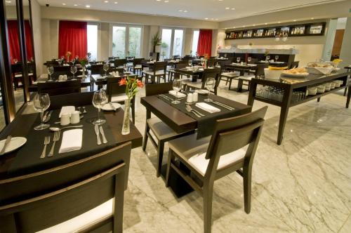 Restaurace v ubytování Broadway Hotel & Suites