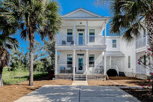 Beautiful Canalfront Mexico Beach Home with Deck