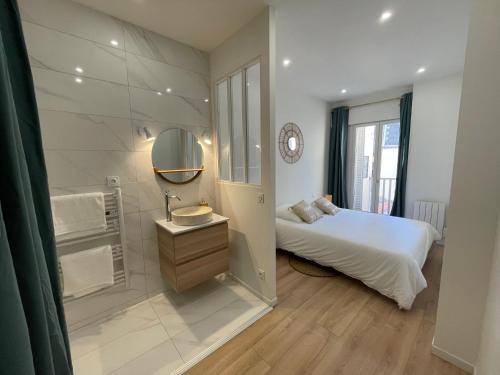 Posteľ alebo postele v izbe v ubytovaní La suite Caudalie - Charme & Cachet