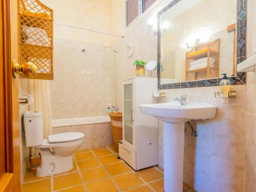 Koupelna v ubytování Cubo's Finca La Fuente del Pedregal Casa 3
