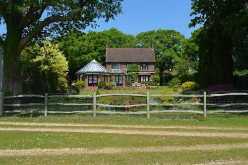 Κήπος έξω από το Holmans NEW FOREST