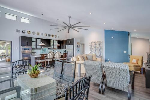Χώρος καθιστικού στο Bonita Springs Landing