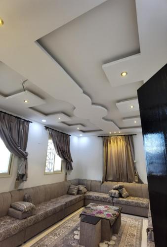 البديع غرفة و مجلس مفروشه, Abha Prezzi aggiornati per il 2022