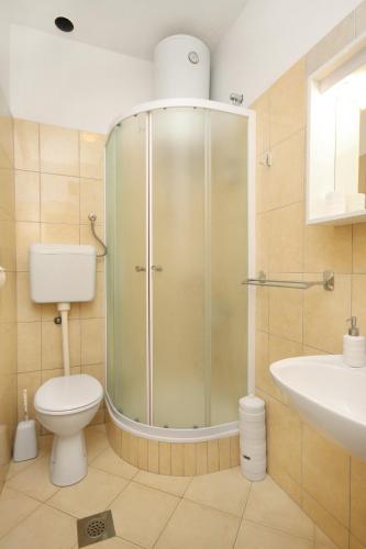 Apartments by the sea Trogir - 6023