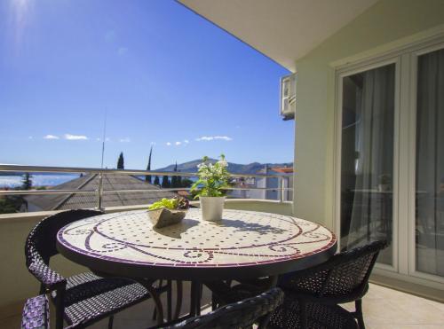 Seaside apartments with a swimming pool Okrug Gornji, Ciovo - 5959