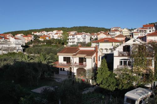 Seaside apartments with a swimming pool Okrug Gornji, Ciovo - 5959