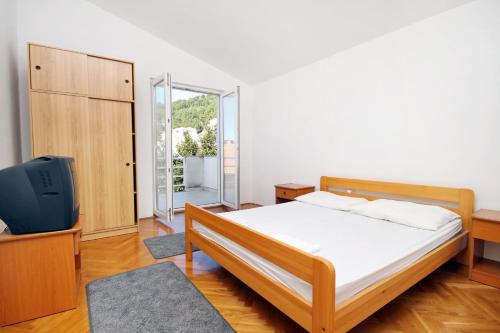 Apartments with a parking space Baska Voda, Makarska - 6057