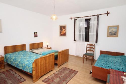 Apartments with parking space Supetar, Brac - 6026