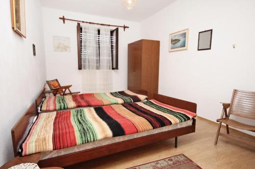 Apartments with parking space Supetar, Brac - 6026