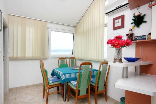 Apartments by the sea Baska Voda, Makarska - 6081