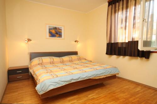Apartments with a parking space Banjole, Pula - 7488