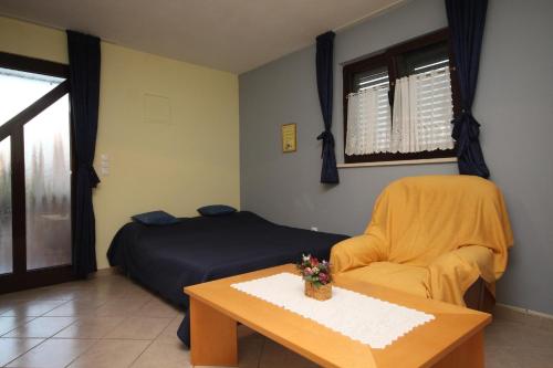 Apartments with parking space Okrug Gornji, Ciovo - 7546