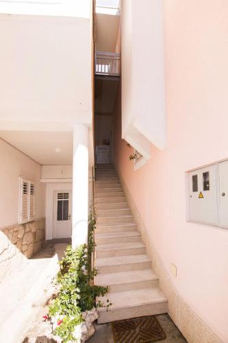 Φωτογραφία από το άλμπουμ του Apartments by the sea Duce, Omis - 7576 σε Duce