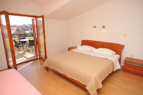 Family-friendly apartments with swimming pool Seget Vranjica, Trogir - 7559