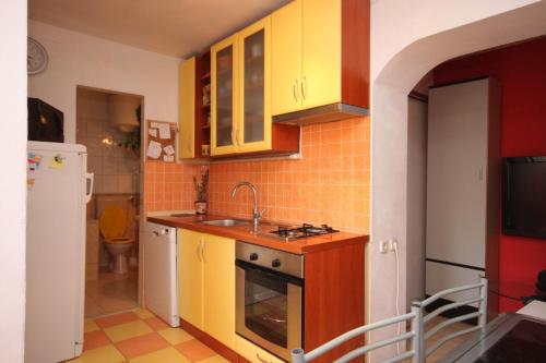 Apartments with WiFi Split - 7595