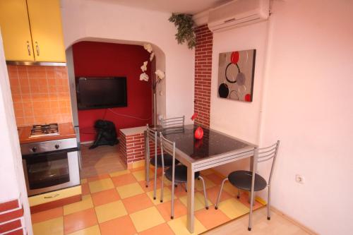 Apartments with WiFi Split - 7595