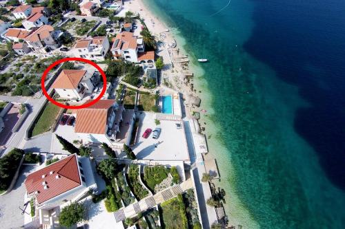 Fotografia z galérie ubytovania Family friendly apartments with a swimming pool Razanj, Rogoznica - 7606 v Ražanji