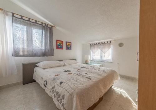 Apartments by the sea Businci, Ciovo - 7560