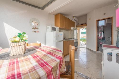 Apartments by the sea Businci, Ciovo - 7560