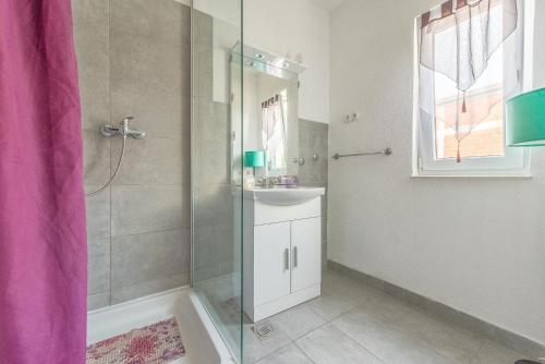 Apartments by the sea Businci, Ciovo - 7560