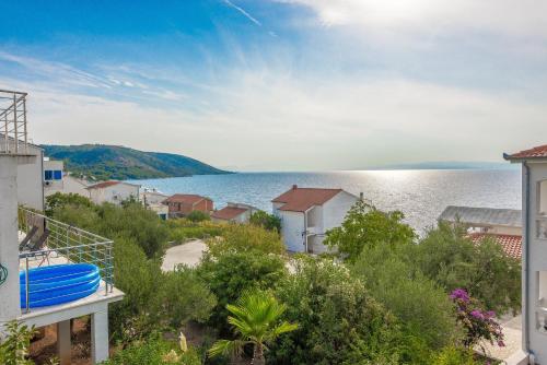Apartments by the sea Businci, Ciovo - 7560
