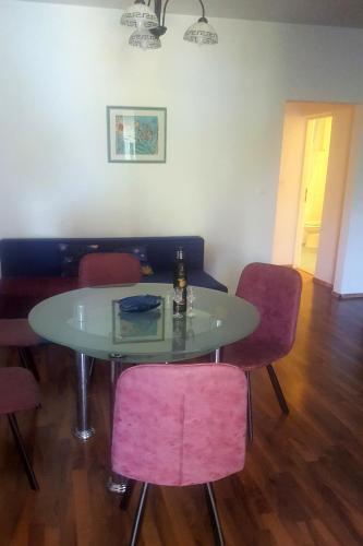 Apartments with a parking space Novi Vinodolski - 7503