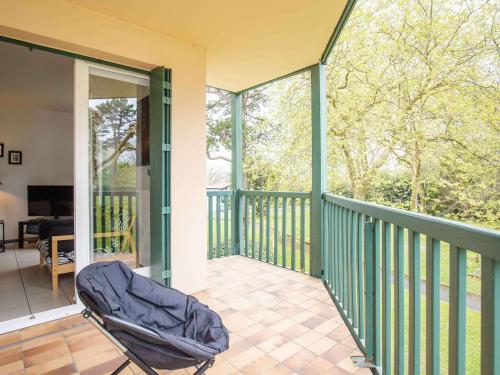 Photo de la galerie de l'établissement Vacances Calmes à Saint-Jean-de-Luz: Bel Appartement 3 Étoiles, Proche Plage et Centre-Ville - FR-1-4-654, à Saint-Jean-de-Luz