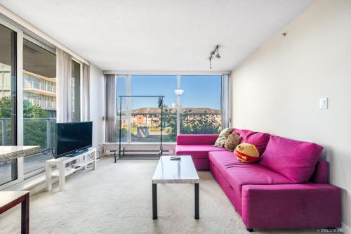 Lovely 2-bedroom Condo in Richmond