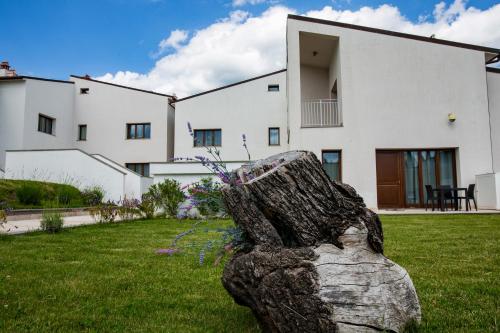 The Florence Hills Residence – Photos 2
