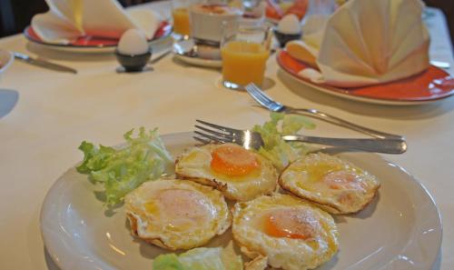 Еда / где поесть недалеко от отеля