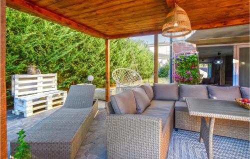 Amazing Apartment In Venturina Terme With Wifi And 2 Bedrooms