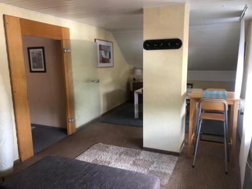 Katil atau katil-katil dalam bilik di Ironico Homestay 4 Schlafzimmer Ferienwohnung 100 m2 nahe Bostalsee