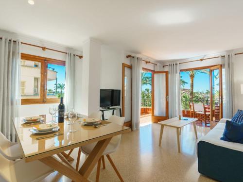 Foto Apartment Can Llorenc Sea Views by Interhome 2