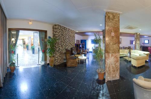 Vstupní hala nebo recepce v ubytování Hotel Tropical