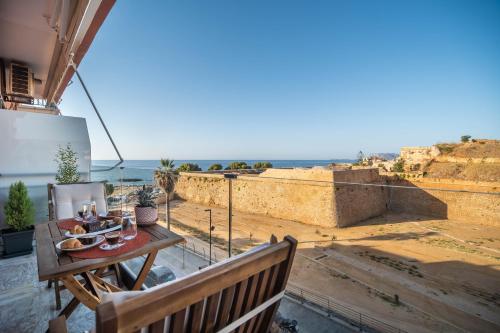 Cretan Sea View Apt 8mins to beach,old town, city