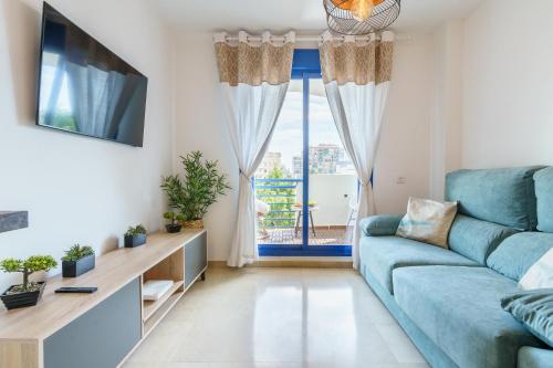 2nd line from the beach , seaviews + parking &pool