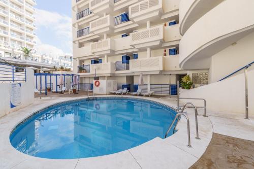 2nd line from the beach , seaviews + parking &pool